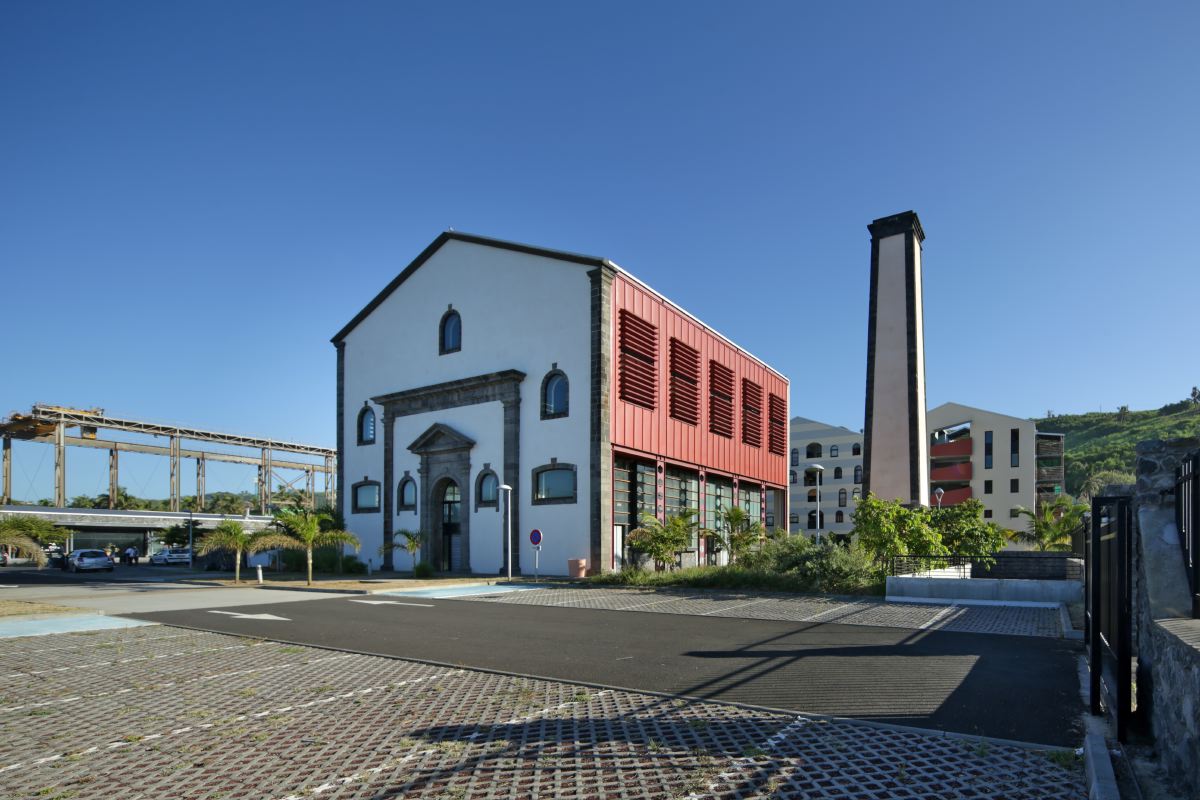 Usine et cheminée de Grand-Bois