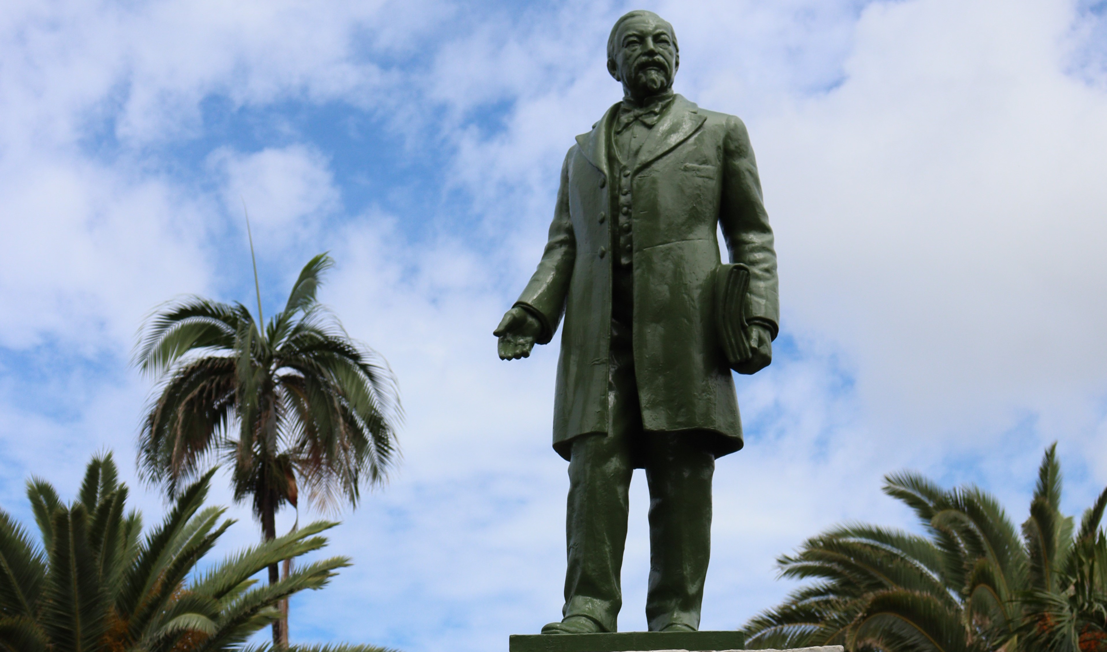 Jardin de l'Hôtel de Ville - Statue François de Mahy