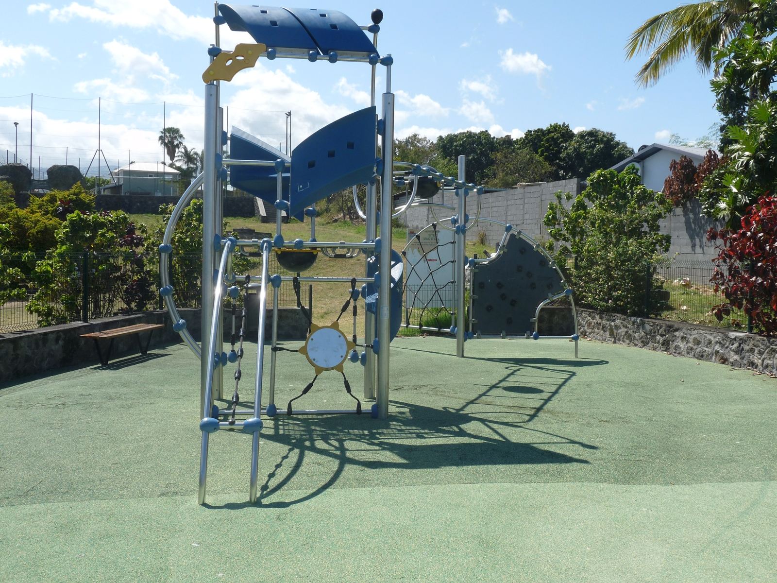 Aire de Jeux - Mac d'Olives