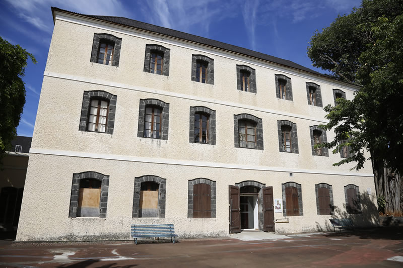 Médiathèque Raphael Barquissau