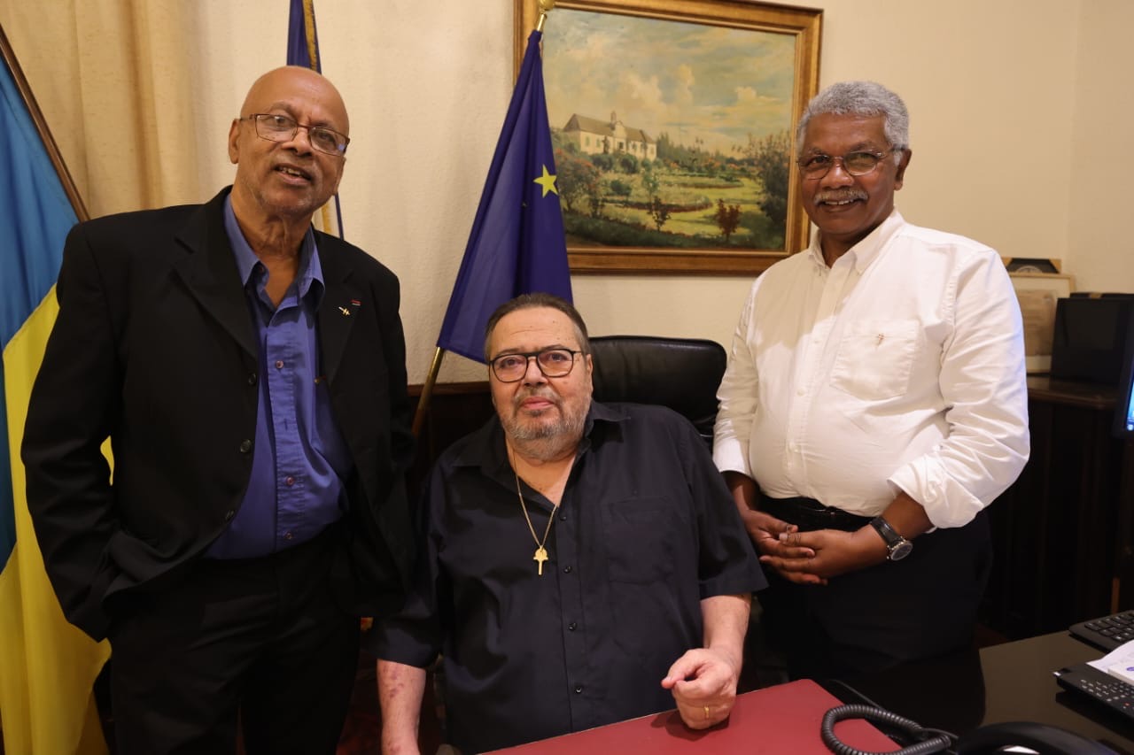 MICHELFONTAINERENEPAULVICTORIAMARIOSERVIABLE