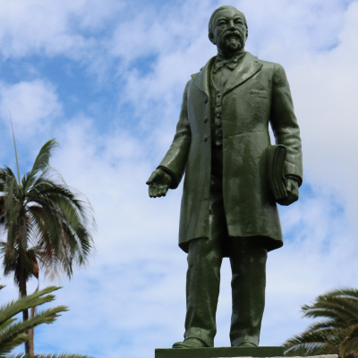 Jardin de l'Hôtel de Ville - Statue François de Mahy