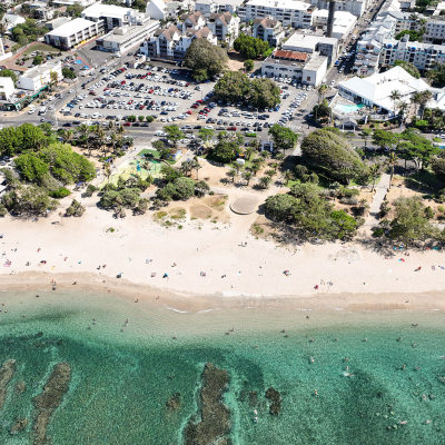 vue aérienne plage centre-ville