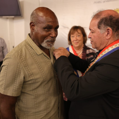Remise de médailles d’argent pour services rendus à la population